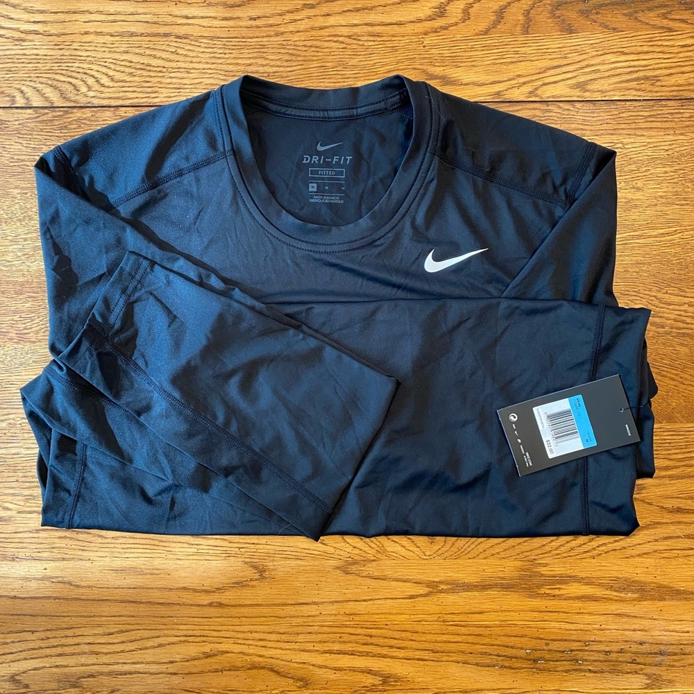 NIKE Long-Sleeve Fitted Dri-Fit Shirt